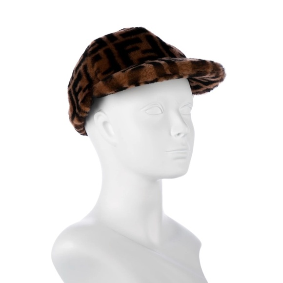 FENDI EUC Zucca shearling hat brown black fur - Picture 5 of 5